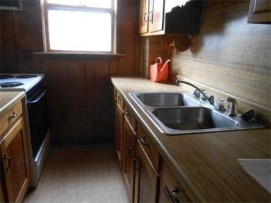 64 Grinnell St, Fall River, MA 02721 - photo 3