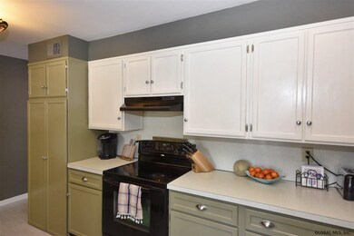 9 David Dr, Schenectady, NY 12302 - photo 6