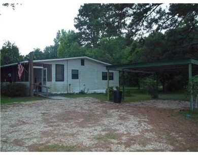 Photo. view from side of house