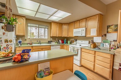 20 Kitchen