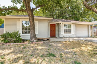 506 Cimarron Trace, Grand Prairie, TX 75051 - photo 2