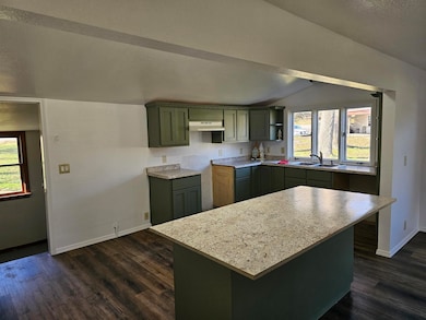 105 S Beeman St, Pineville, MO 64856 - photo 2