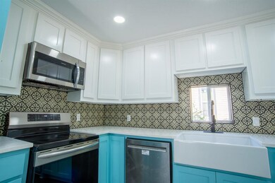 924 W Chestnut St, Denison, TX 75020 - photo 6