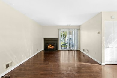 412 Tournament6, Union Twp., NJ 07083 - photo 3