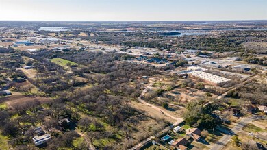 370 Warnick Ct, Granbury, TX 76049 - photo 5