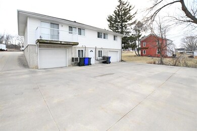 2922 Johnson Ave NW, Cedar Rapids, IA 52405 - photo 4