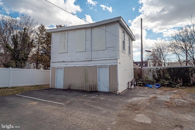 14 E Albemarle Ave, Lansdowne, PA 19050 - photo 6