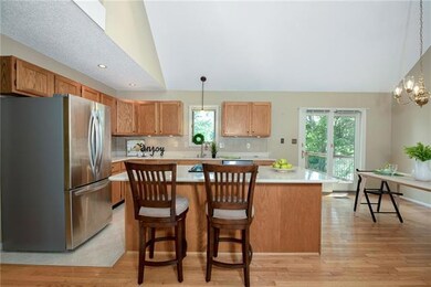 211 SW Seagull Ct, Lees Summit, MO 64082 - photo 7