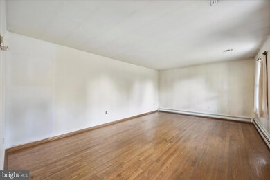 766 Skunk Hollow Rd, Chalfont, PA 18914 - photo 4