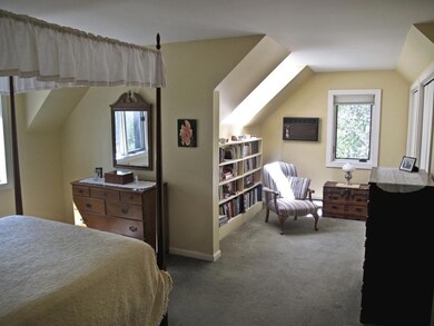 526 Acorn Ln, Shelburne, VT 05482 - photo 5