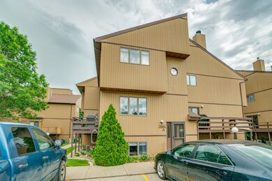 2881WarwickLpA_0044