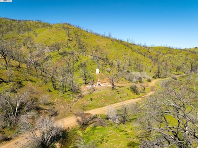 15676 W Corral Hollow Rd, Tracy, CA 95304 - photo 7