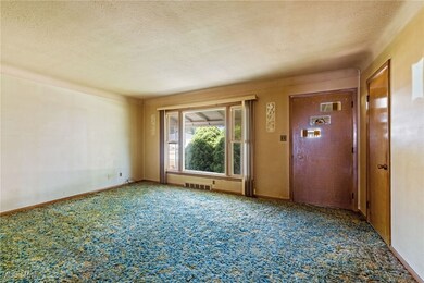 29488 Woodway Dr, Wickliffe, OH 44092 - photo 4