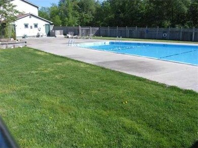 170 E Hadley Rd unit 68, Amherst, MA 01002 - photo 3