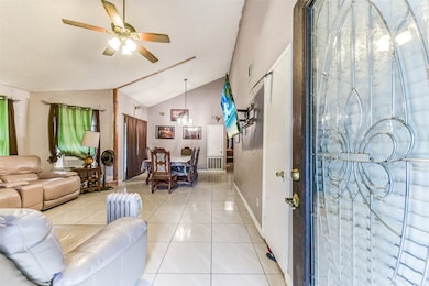 13703 Vickston Ln, Houston, TX 77014 - photo 4