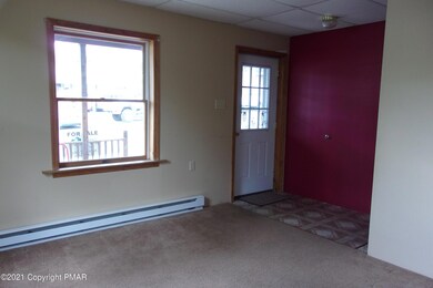 27 W 2nd St, Jim Thorpe, PA 18229 - photo 6