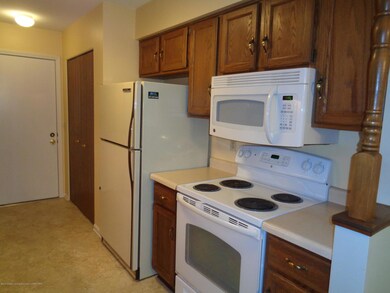 7206 Creekside Dr unit 57, Lansing, MI 48917 - photo 7