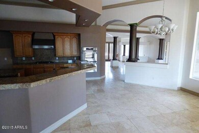 023-300758 breakfast room 2