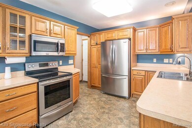 4045 S Elms Rd, Swartz Creek, MI 48473 - photo 5