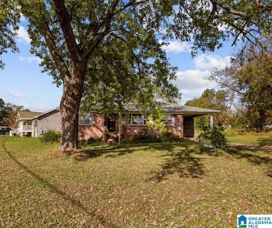 512 Sunhill Rd NW, Center Point, AL 35215 - photo 2