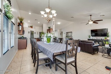 7232 S 74th Ln Phoenix AZ-large-010-010-