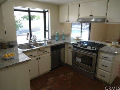 18153 Deauville Dr, Victorville, CA 92395 - photo 3