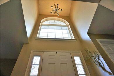 3689 Clauss Dr, Macungie, PA 18062 - photo 5