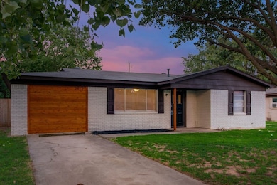 3912 Lakewood Dr, Fort Worth, TX 76135 - photo 3