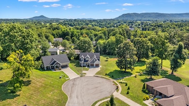 178 Lorraine Ct, Berea, KY 40403 - photo 2