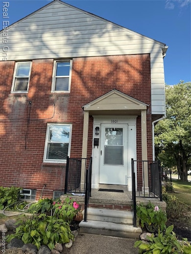 1601 E 4th St, Royal Oak, MI 48067 - photo 4