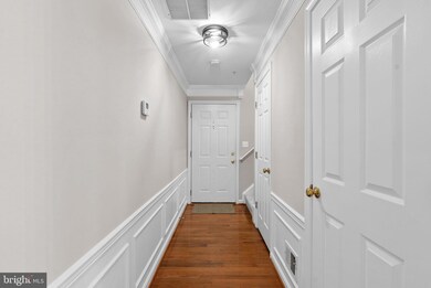 46934 Courtyard Square unit 303, Sterling, VA 20164 - photo 5