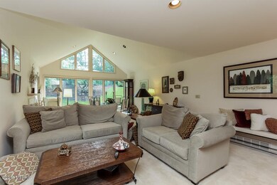 005-Living_Room-1912601-small