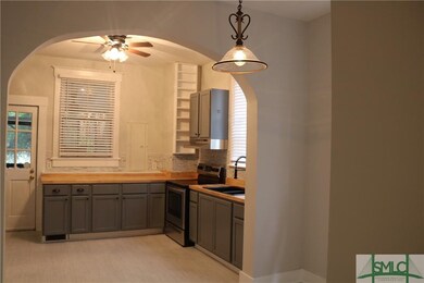 903 E Henry St, Savannah, GA 31401 - photo 6