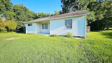 140 W Hooks St, Sour Lake, TX 77659 - photo 2