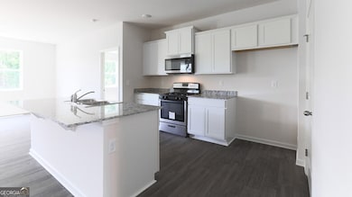 8208 Coldstream Dr, Fairburn, GA 30213 - photo 4