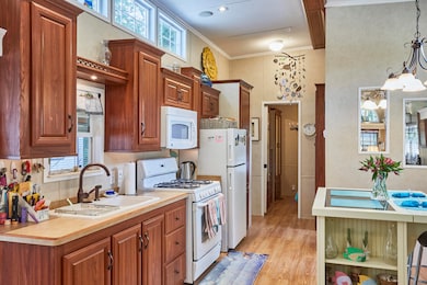 1 Robinson Way #14, Kennebunk