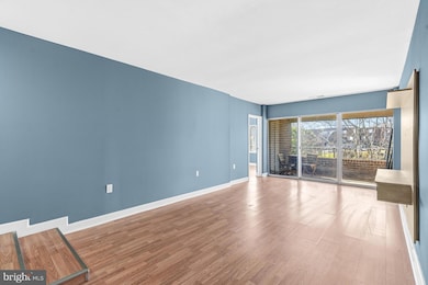 422 Girard St unit 303, Gaithersburg, MD 20877 - photo 4