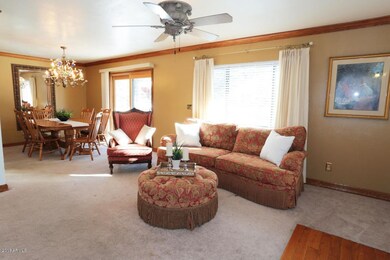 004_Living Room