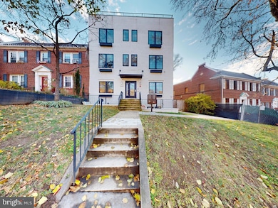 2642 39th St NW unit 2, Washington, DC 20007 - photo 4