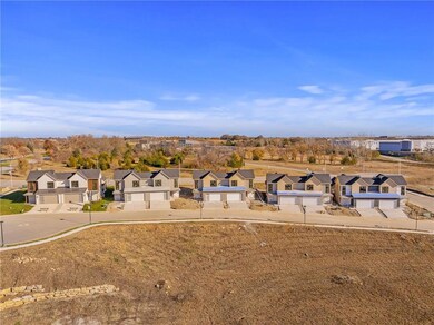 9579 Jupiter St, Lenexa, KS 66219 - photo 6