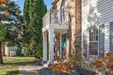 2076 Wallingford Cir, Woodbury, MN 55125 - photo 4