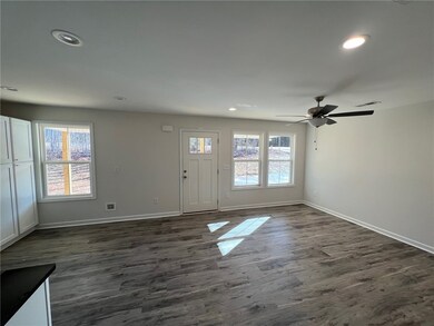 1075 Pickett Post Rd, Walhalla, SC 29691 - photo 6