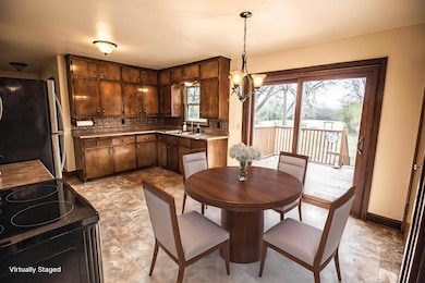 N89W13773 Bonnie Ln, Menomonee Falls, WI 53051 - photo 7