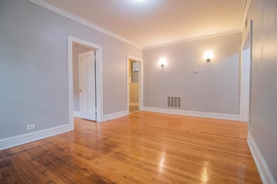 2056 W Arthur Ave unit 1W, Chicago, IL 60645 - photo 3