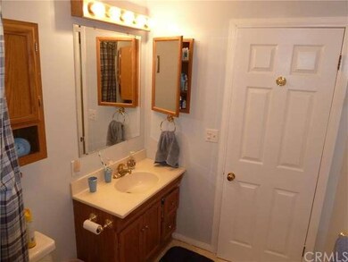 477 Thousand Pines Rd, Crestline, CA 92325 - photo 3