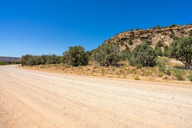 924 Foothill Dr-008