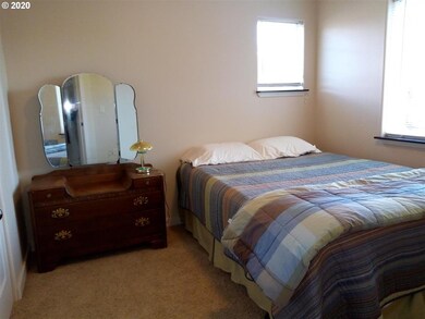 331 SE Sheridan Rd, Sheridan, OR 97378 - photo 5