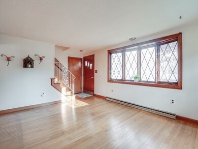 10 Edgebaston St, Billerica, MA 01821 - photo 4