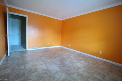 2320 Bay Meadows Ct unit B, Winston Salem, NC 27103 - photo 6