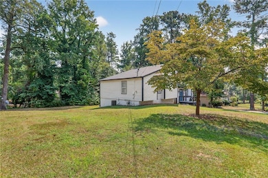 783 Lost Creek Cir, Stone Mountain, GA 30088 - photo 2